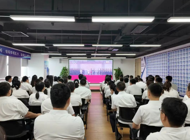 傳承紅色基因，砥礪優(yōu)良作風(fēng)——魯商服務(wù)深入開展愛國(guó)主題教育活動(dòng)