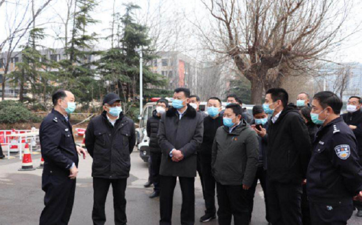 濟南市人大常委會副主任許強蒞臨常春藤項目督導疫情防控工作